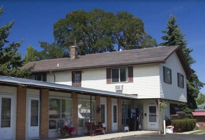 Villa Moderne Motel - From Web Listing (newer photo)